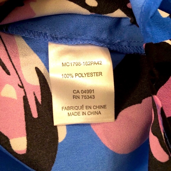 ✨3/$30✨ FLORAL BLOUSE 3/4 LENGTH SLEEVES - Picture 4 of 4